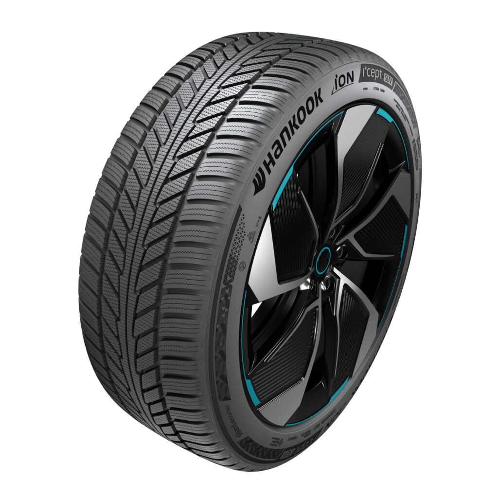 Hankook iON i*cept SUV téli gumi felnire szerelve